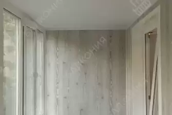 Отделка балкона с утеплением качественными материалами
