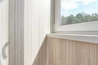 Отделка балкона МДФ с утеплением и остеклением