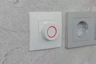 Отделка гибким мрамором балкона Утюжок