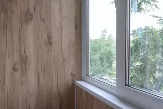 Отделка ПВХ 2-метровой лоджии