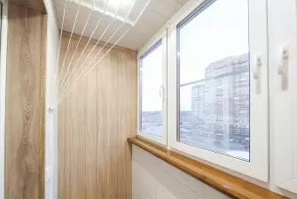 Остекление балкона и установка шкафа и сушилки