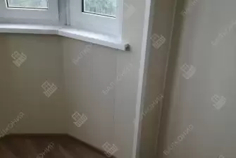 Остекление и отделка эркерной лоджии под ключ