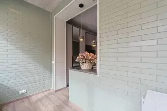 Остекление и отделка балкона Сапожок