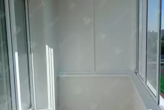Остекление балкона и отделка стен